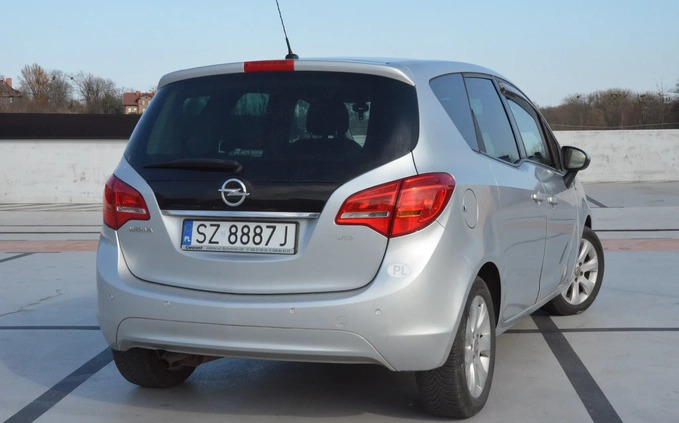 Volkswagen Golf cena 46000 przebieg: 186000, rok produkcji 2013 z Gdynia małe 92